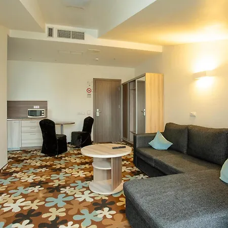 Hotel Algiro 3*
